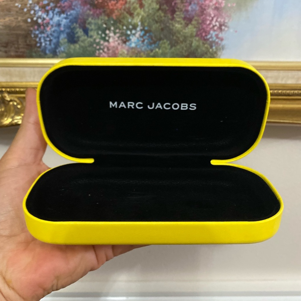 Marc Jacobs Yellow sunglasses Case